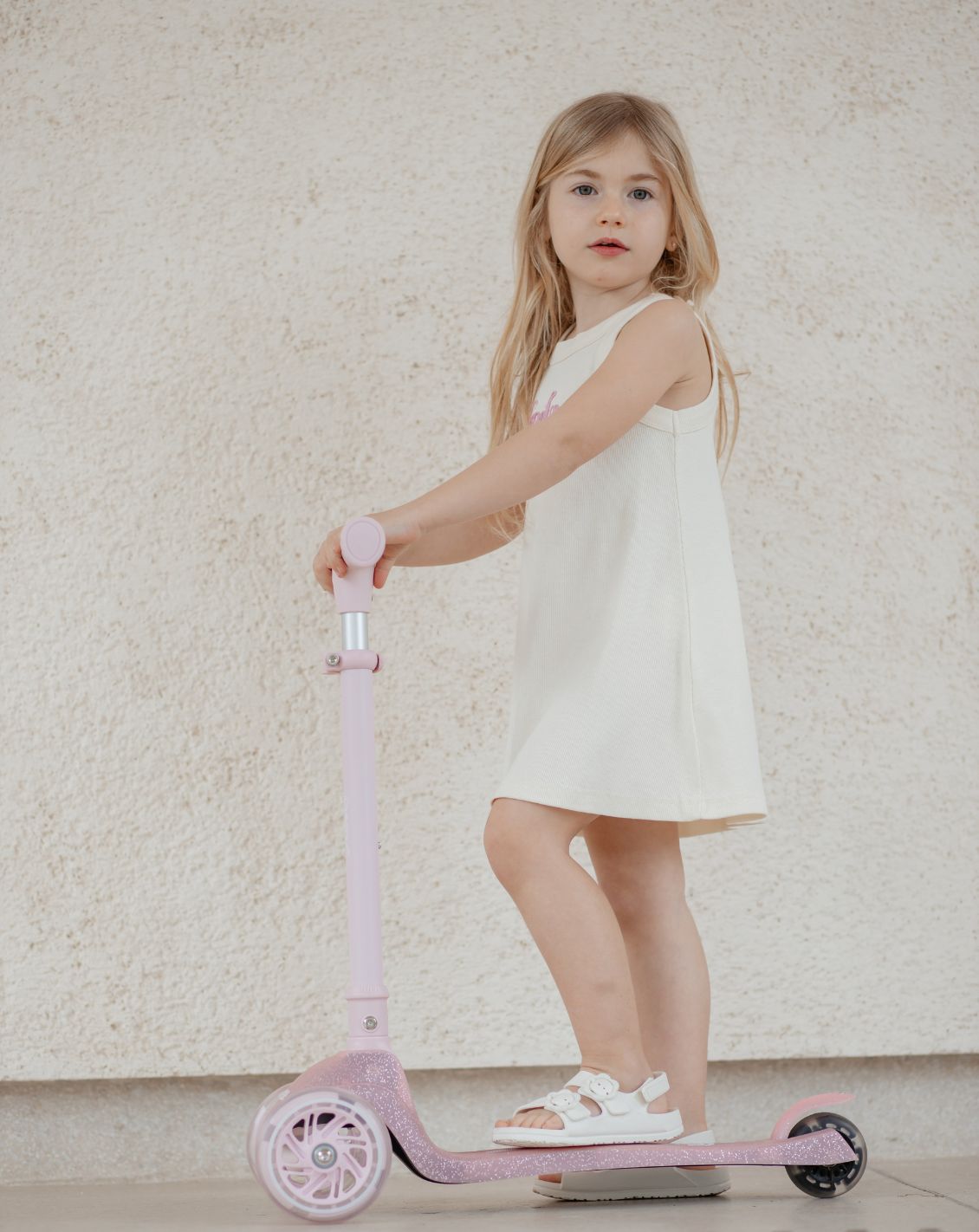 16383001_65_1.jpg קורקינט SCOOTY - ורוד – תמונה 1
